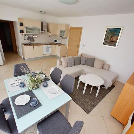Sun-Kissed Apartment In Bibinje With Garden Pokój zdjęcie