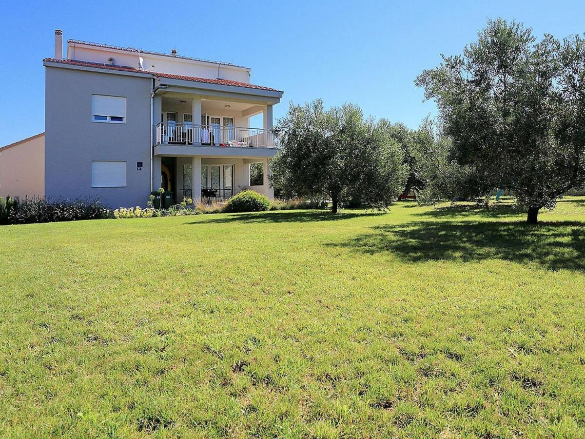 Sun-Kissed Apartment In Bibinje With Garden Pokój zdjęcie